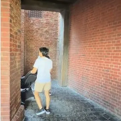 Passeio com carrinho de bebê, publicação do Instagram do Dr. Héctor
